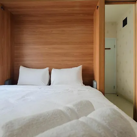 2Br Apartment Green Pramuka City Near Shopping Mall By Travelio